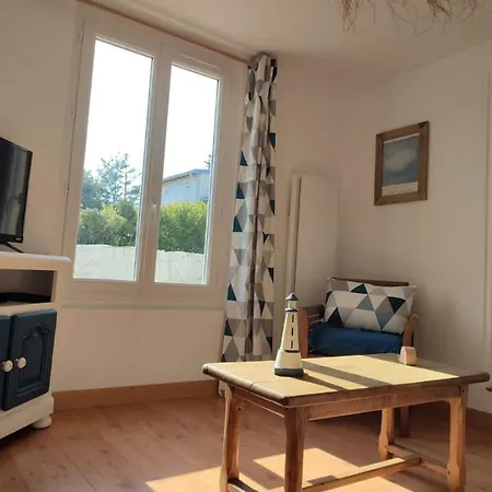 Les Sables - Proche Plage- Couchage 4 Personnes Apartment *