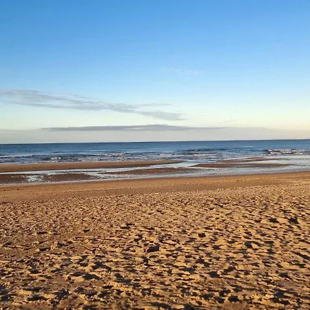Apartment Les Sables - Proche Plage- Couchage 4 Personnes Varaville