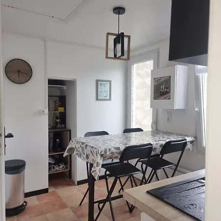 Apartment Les Sables - Proche Plage- Couchage 4 Personnes Varaville